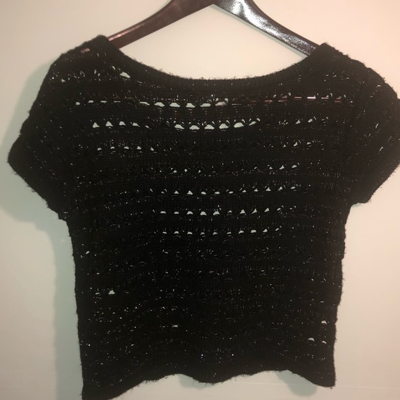 Sweater Project woven short sleeve top - Picture 2 of 3